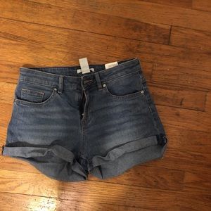 rolled jean shorts